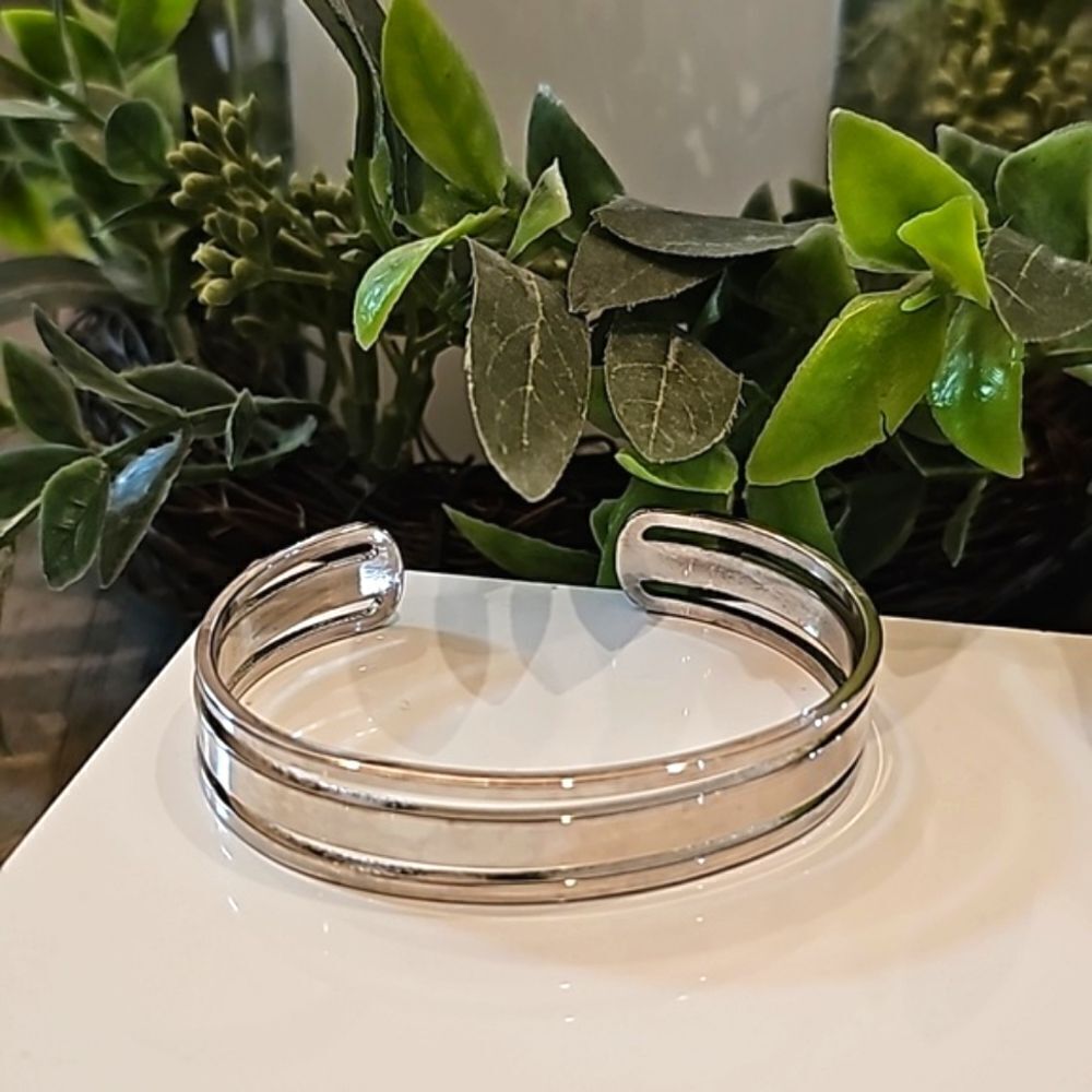 Silver cuff braclet - Picture 1 of 5